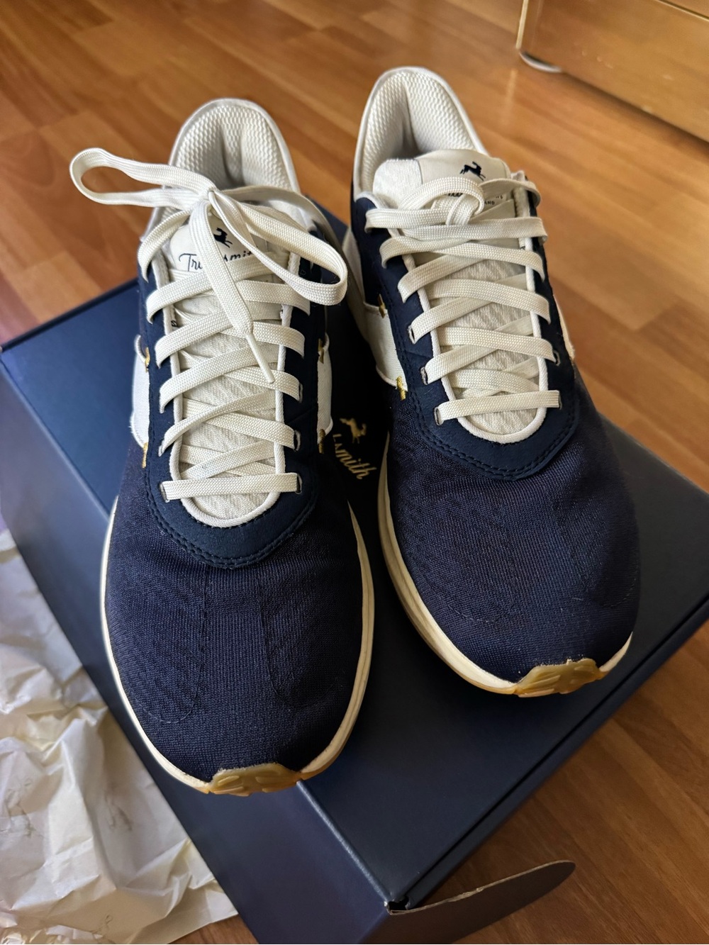 Tracksmith Eliot Runner